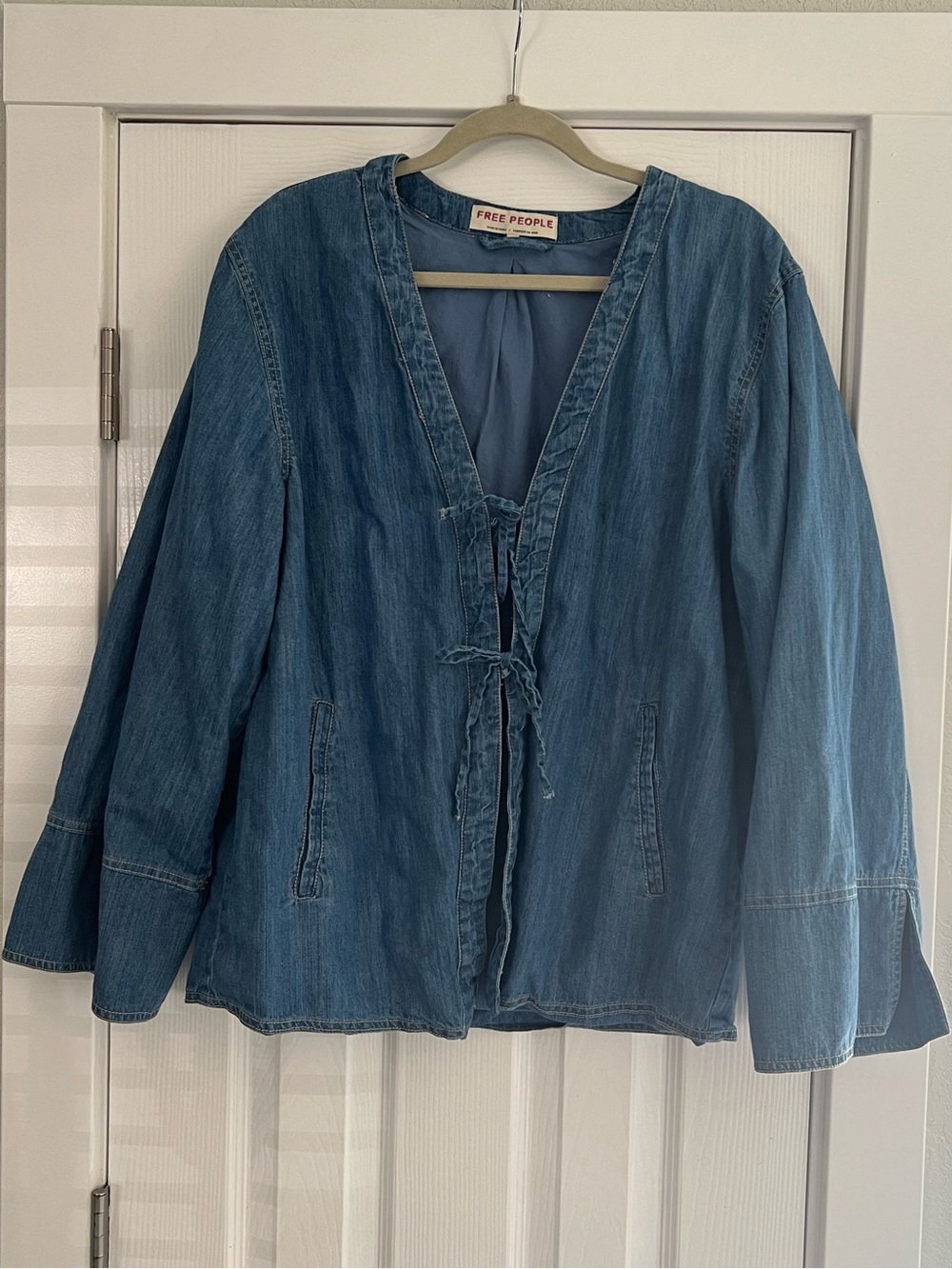 Free People Dragonfly Blue Denim Jean Jacket with Ties size Large 100% Cotton - Picture 6 of 13
